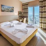 Antonios 3*